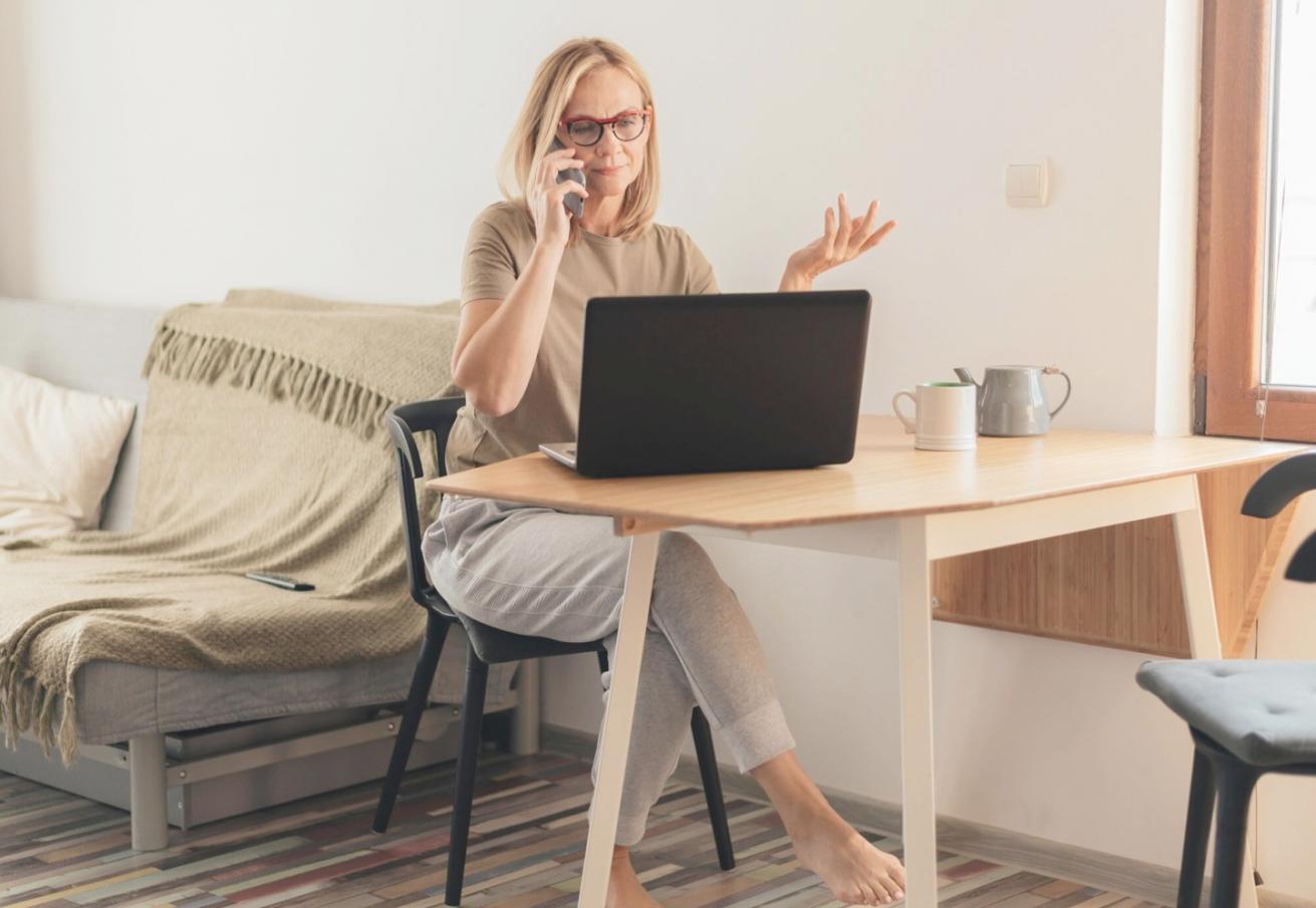 Detailed market analysis setup with multiple monitors and trading tools